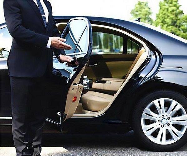 Những Điều Cần Biết Khi Thuê Xe: Hướng Dẫn Chi Tiết Cho Anh Em